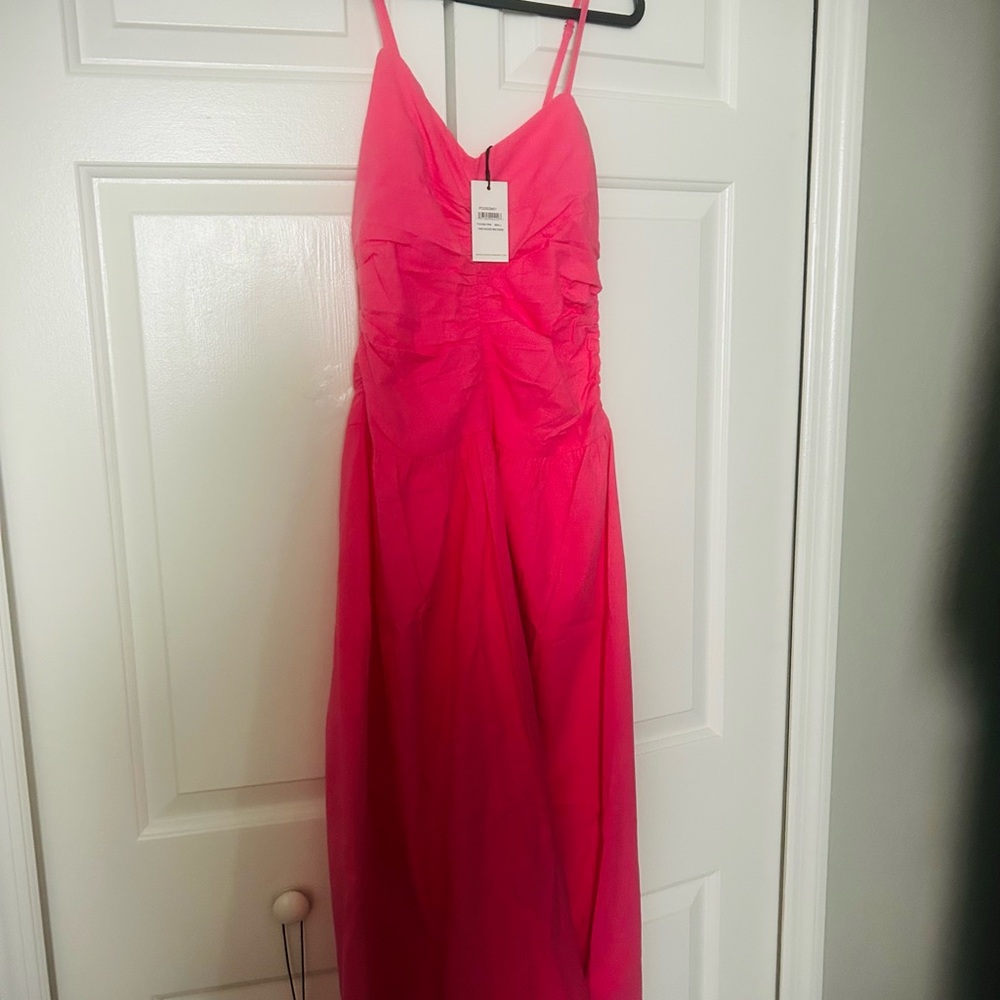 New York & Company Pink Dress midi NWT
Size Small